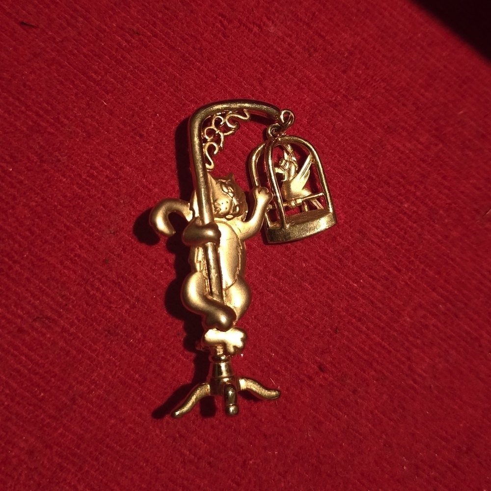 JJ | Vintage Cat & Bird Brooch Pin